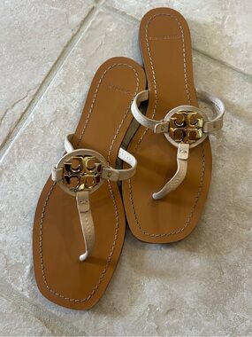 Tory Burch Gold Logo Ivory Leather Thong Sandals